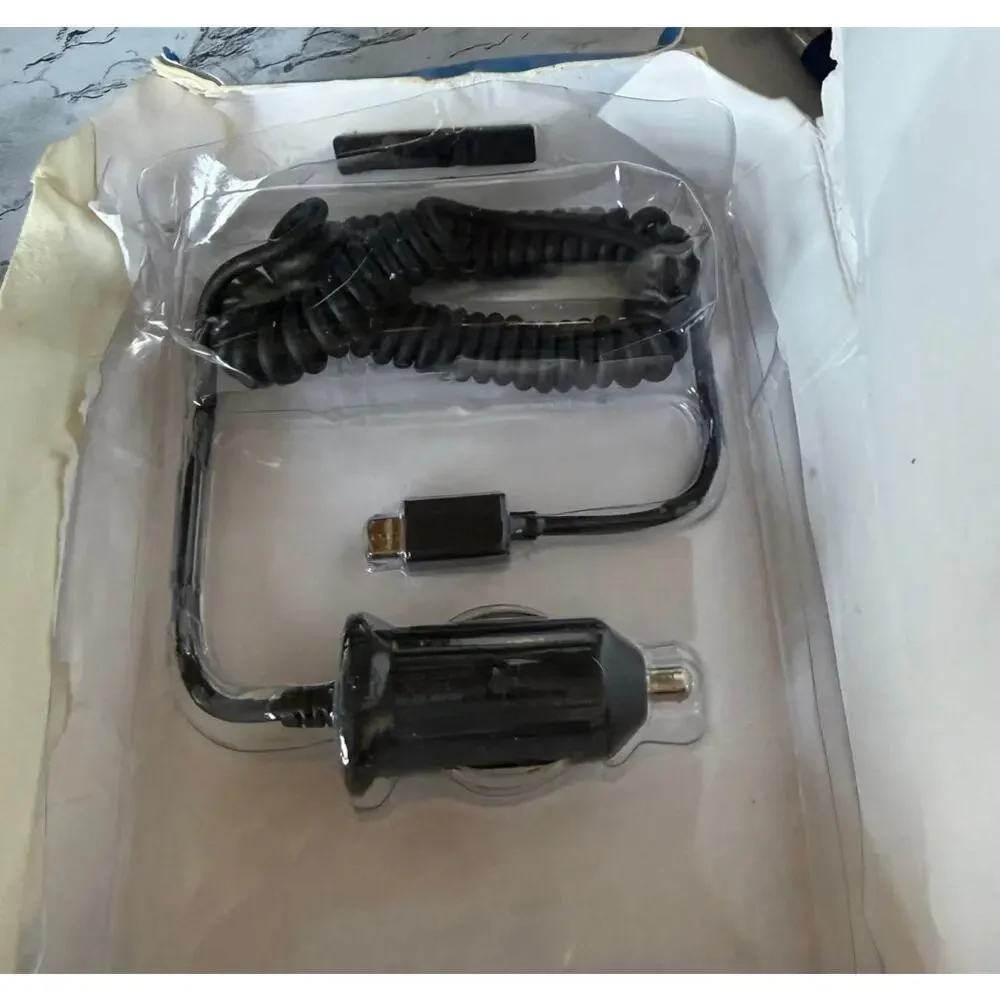 SKU3305 Just Wireless Car Charger with 6' USB-C Cable (Open Box) 2 piece